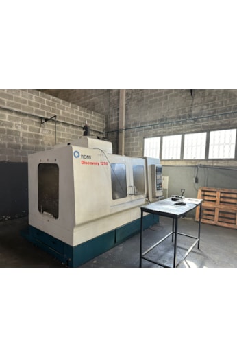 Centro de usinagem Romi Discovery 1250 - VN744