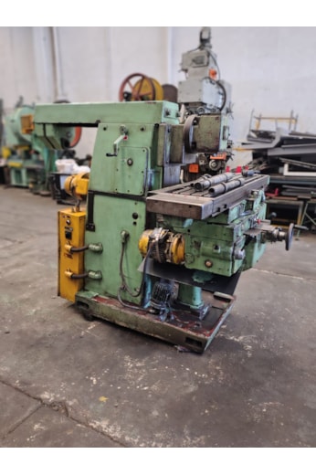 Fresadora universal U-30 Romi - FLN01