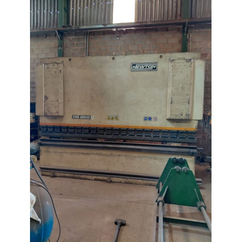 Prensa dobradeira Hidráulica Newton 4.000X200T - VN907