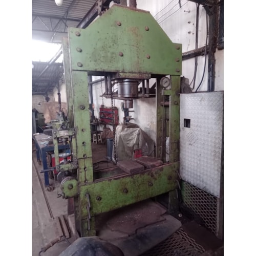 Prensa Hidráulica saca Pino Eva 300 Ton – VN910