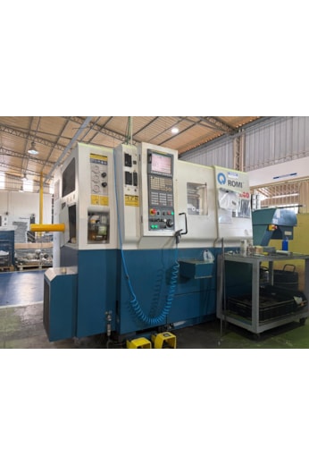 Torno CNC Romi GL240