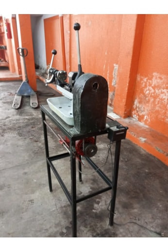 Torno Revólver de Bancada Brown & Sharpe 16mm