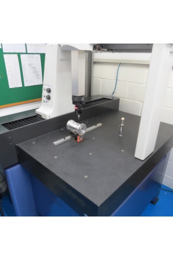 Tridimensional CNC Mitutoyo Cristal Plus M - VN920