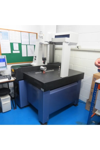 Tridimensional CNC Mitutoyo Cristal Plus M - VN920
